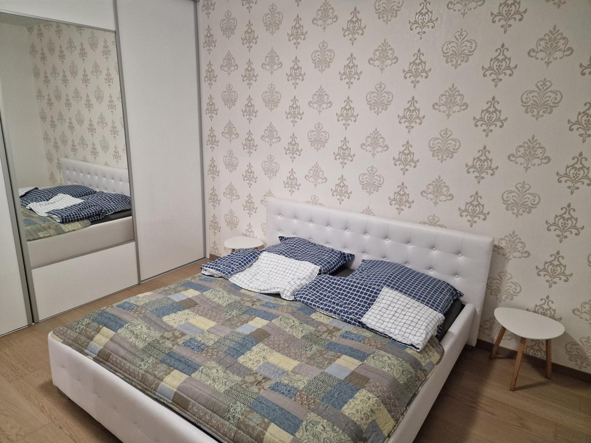 Stylish Panorama City Family Suite Братислава Экстерьер фото